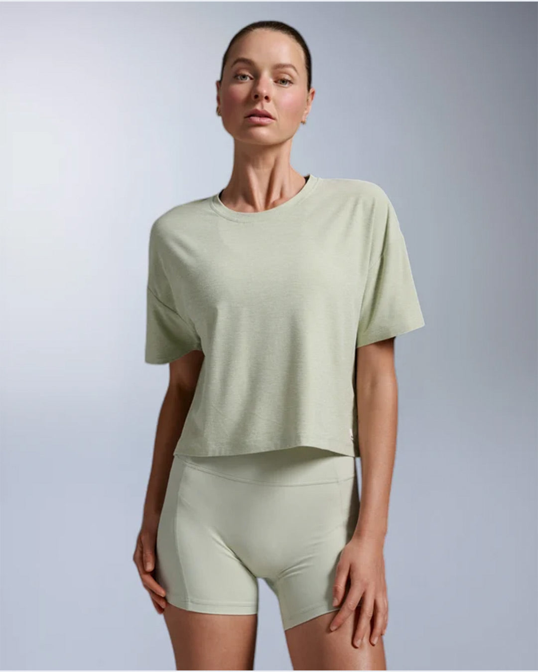 2XU Women's Form Soft Jersey Relaxed Tee - Seafoam/White