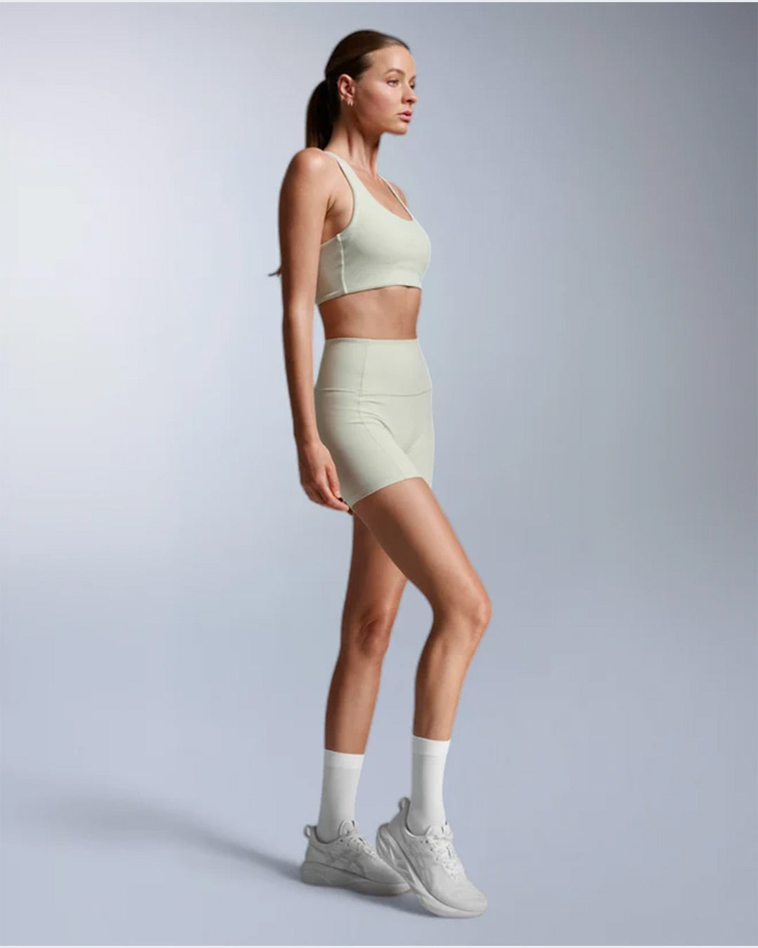 2XU Women's Fluid Twist Back Bra - Seafoam/Seafoam