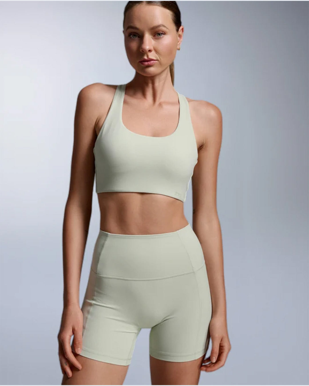 2XU Women's Fluid Twist Back Bra - Seafoam/Seafoam