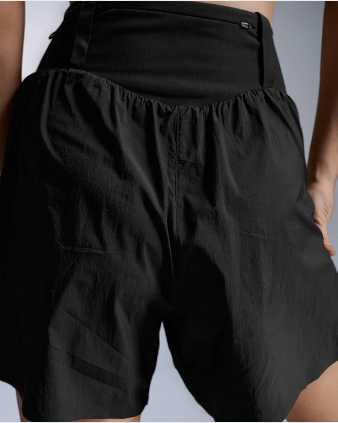 2XU Women's Aero Trail 5inch Shorts - Black/Black Reflective
