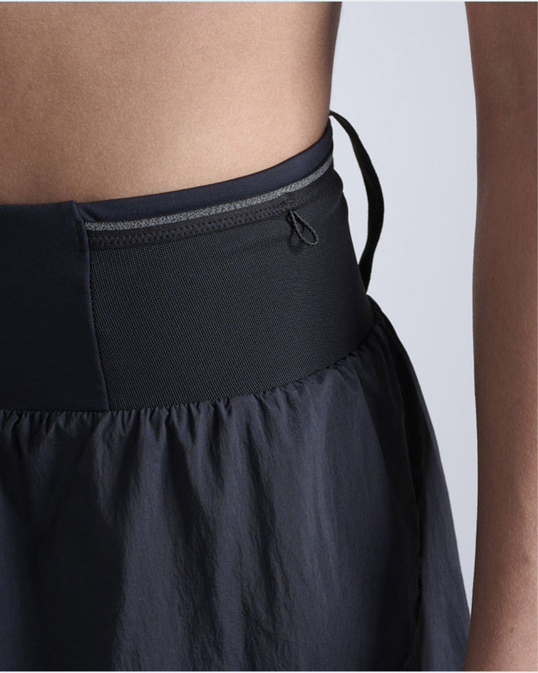 2XU Women's Aero Trail 5inch Shorts - Black/Black Reflective