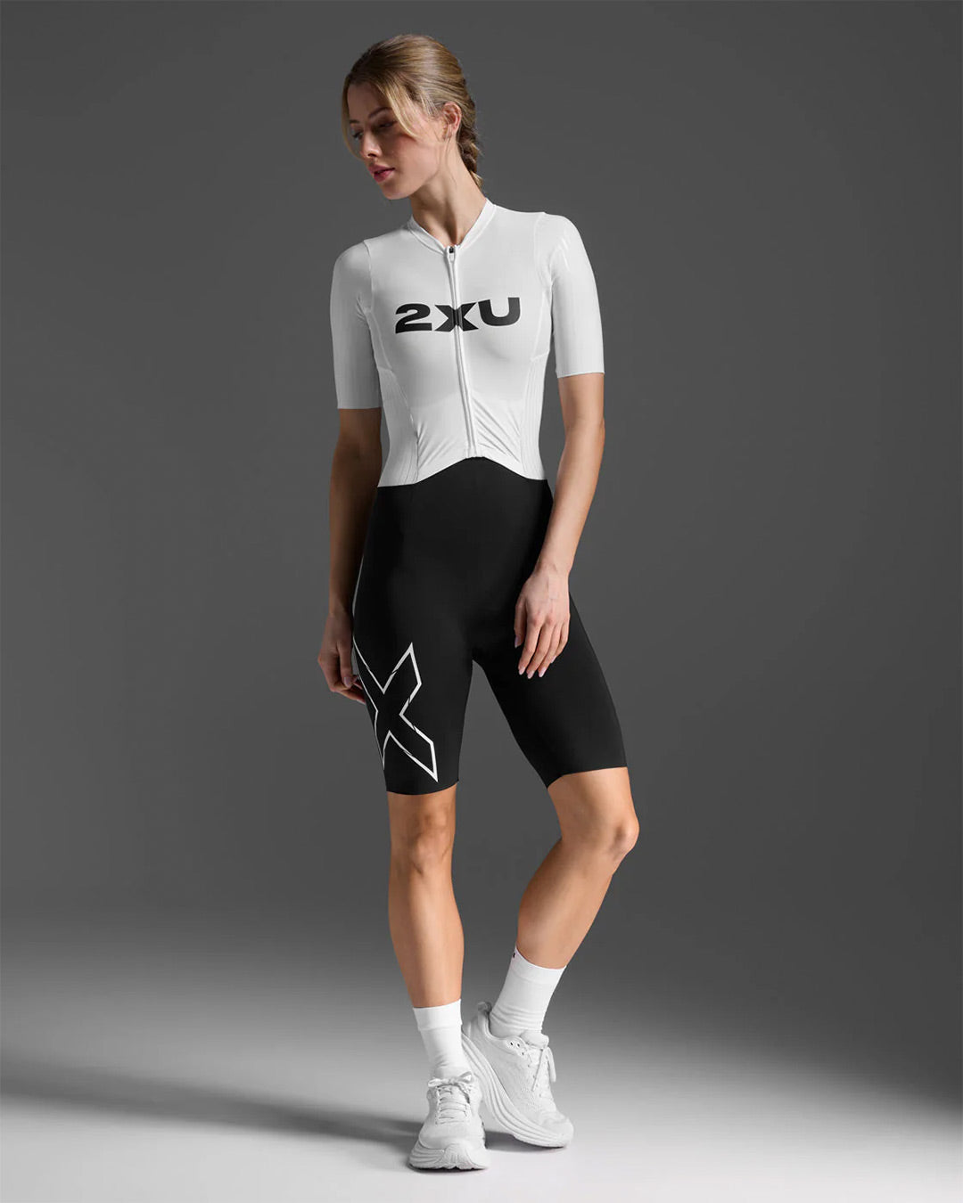 2XU Women's Light Speed React Sleeved Trisuit - Black/White