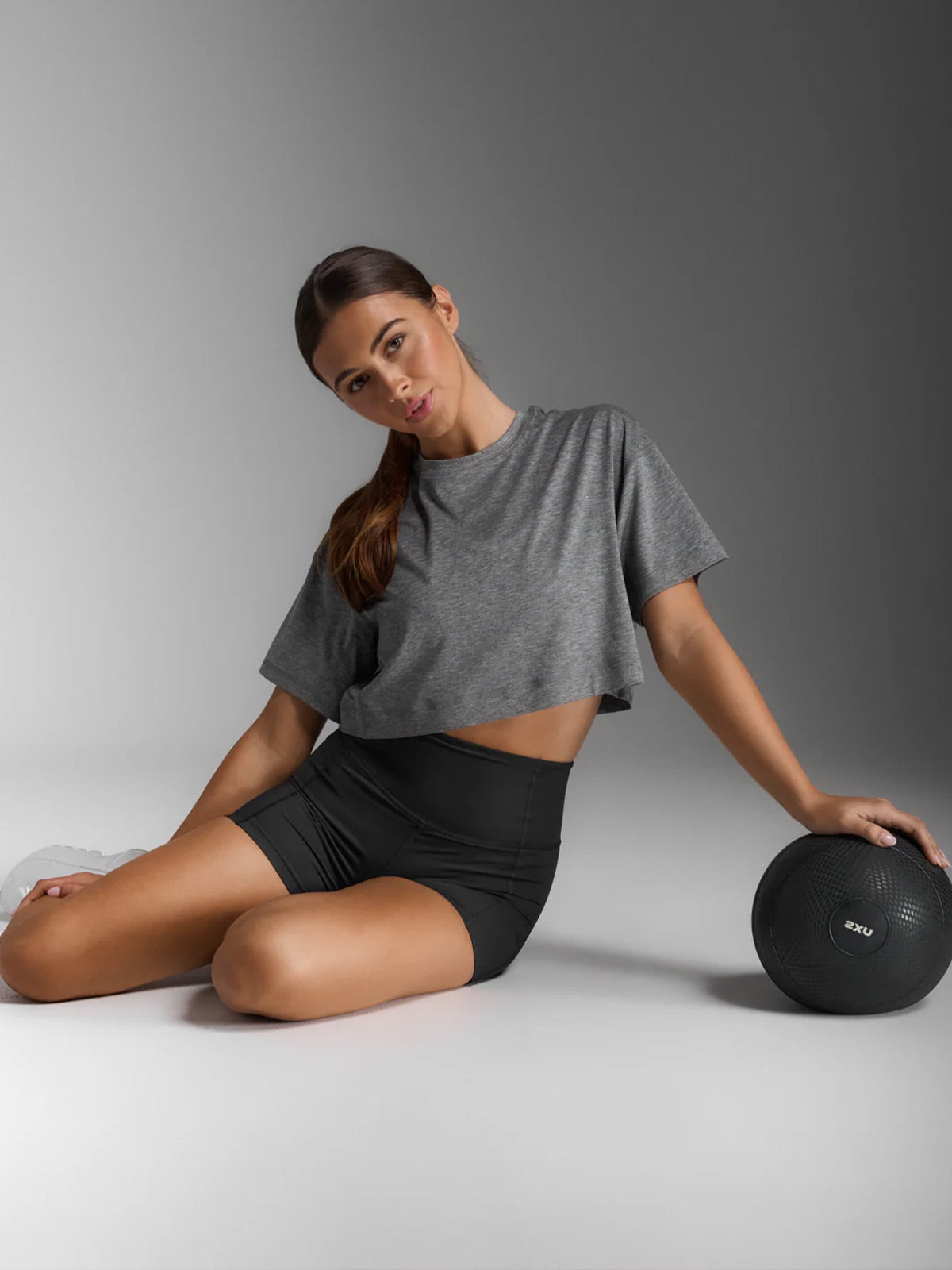 2XU Women's Form Soft Jersey Crop Tee:Harbor Mist/Black