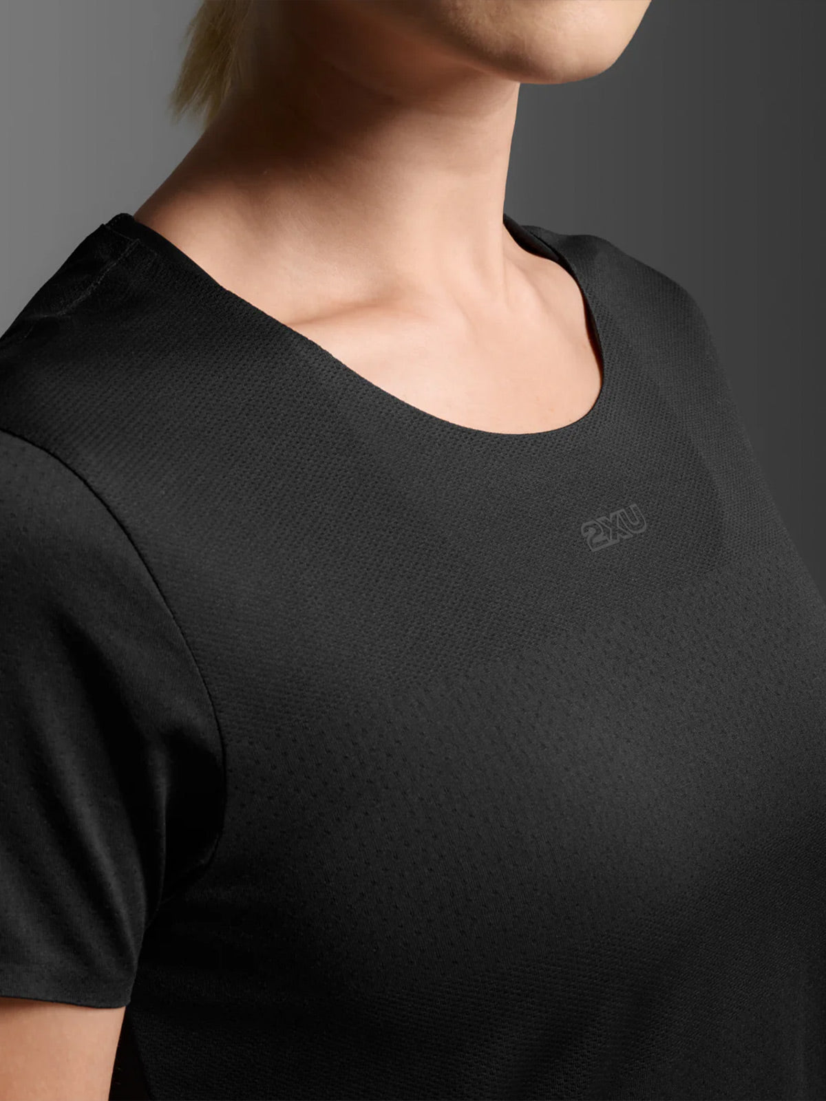 2XU Women's Light Speed Tech Tee - Black/Black Reflective