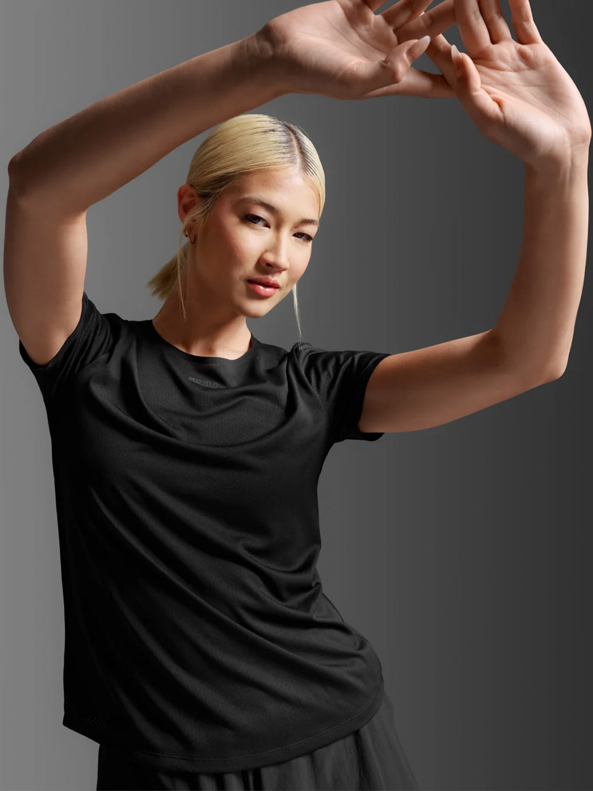 2XU Women's Light Speed Tech Tee - Black/Black Reflective