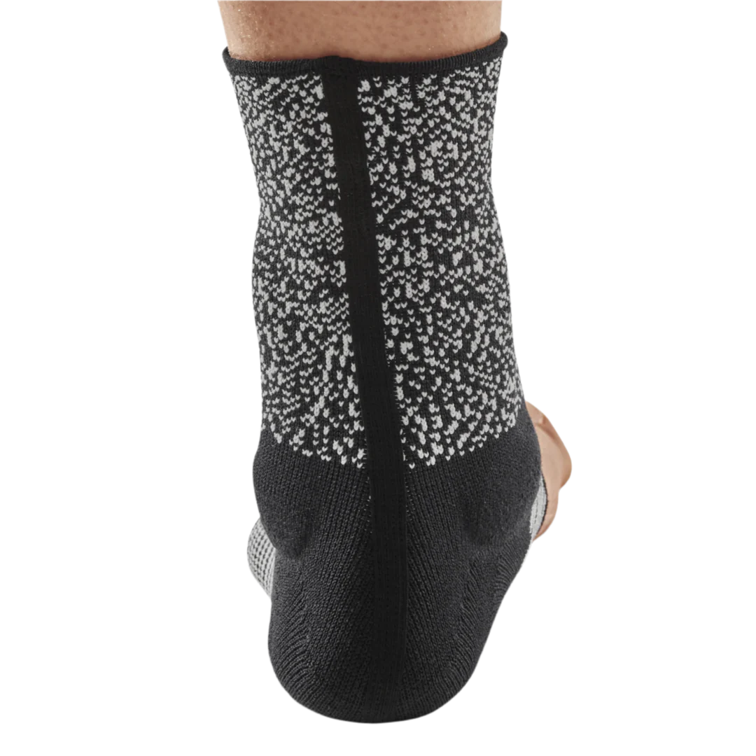 CEP Unisex's Max Support Ankle Sleeve - Black/White