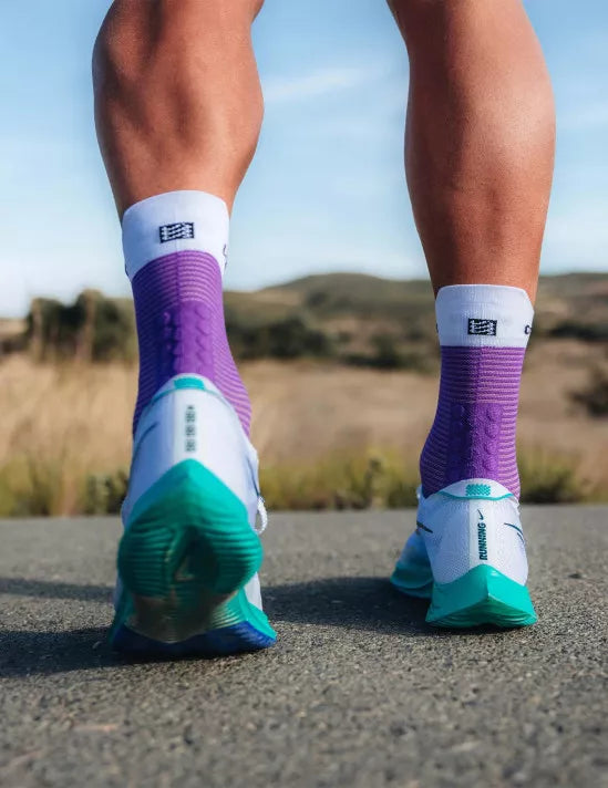 Compressport Unisex's Pro Racing Socks v4.0 Run High - Royal Lilac/White