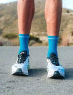 Compressport Unisex's Pro Racing Socks v4.0 Run High - Niagara Blue/White