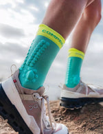 Compressport Unisex's Pro Racing Socks v4.0 Trail - Shell Blue/Safe Yellow