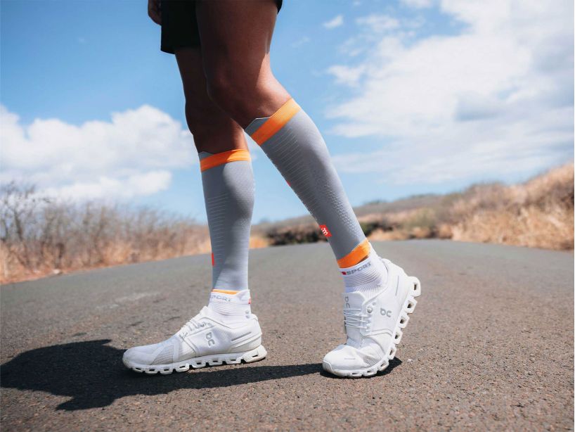 Compressport Unisex's R2 3.0 Calf Sleeve - Alloy/Blazing Orange