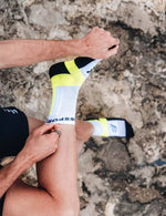 Compressport Unisex's Ultra Trail Sock v2.0 - White/Safe Yellow