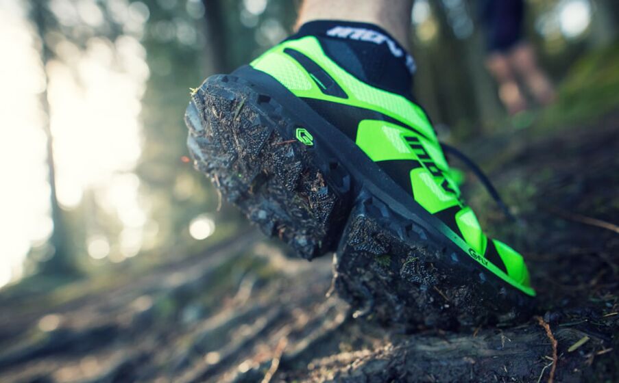 Inov-8 Men's TrailFly Ultra G 300 Max ( 000977-GNBK-S-01 )