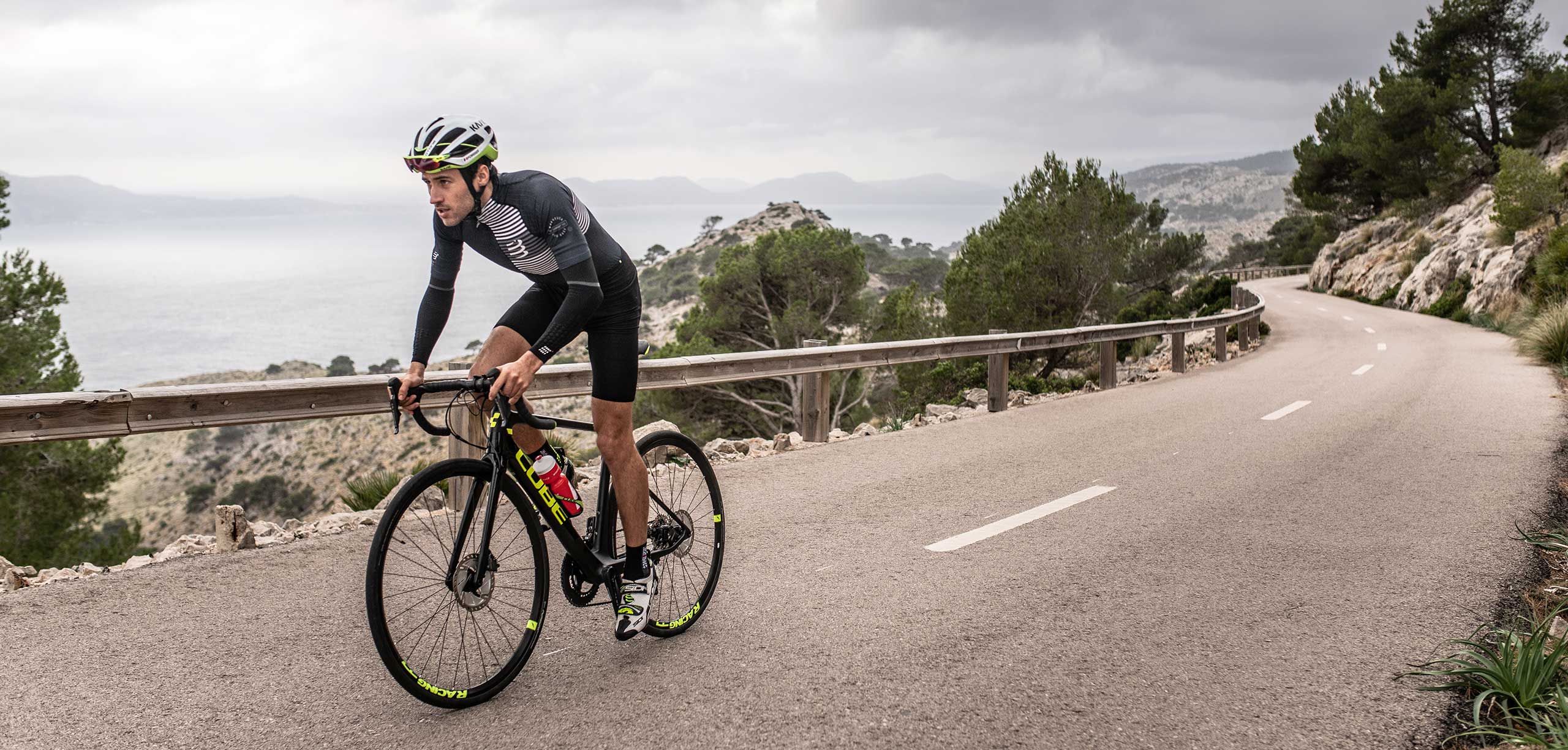 Compressport Unisex's Arm Force Ultralight - Black