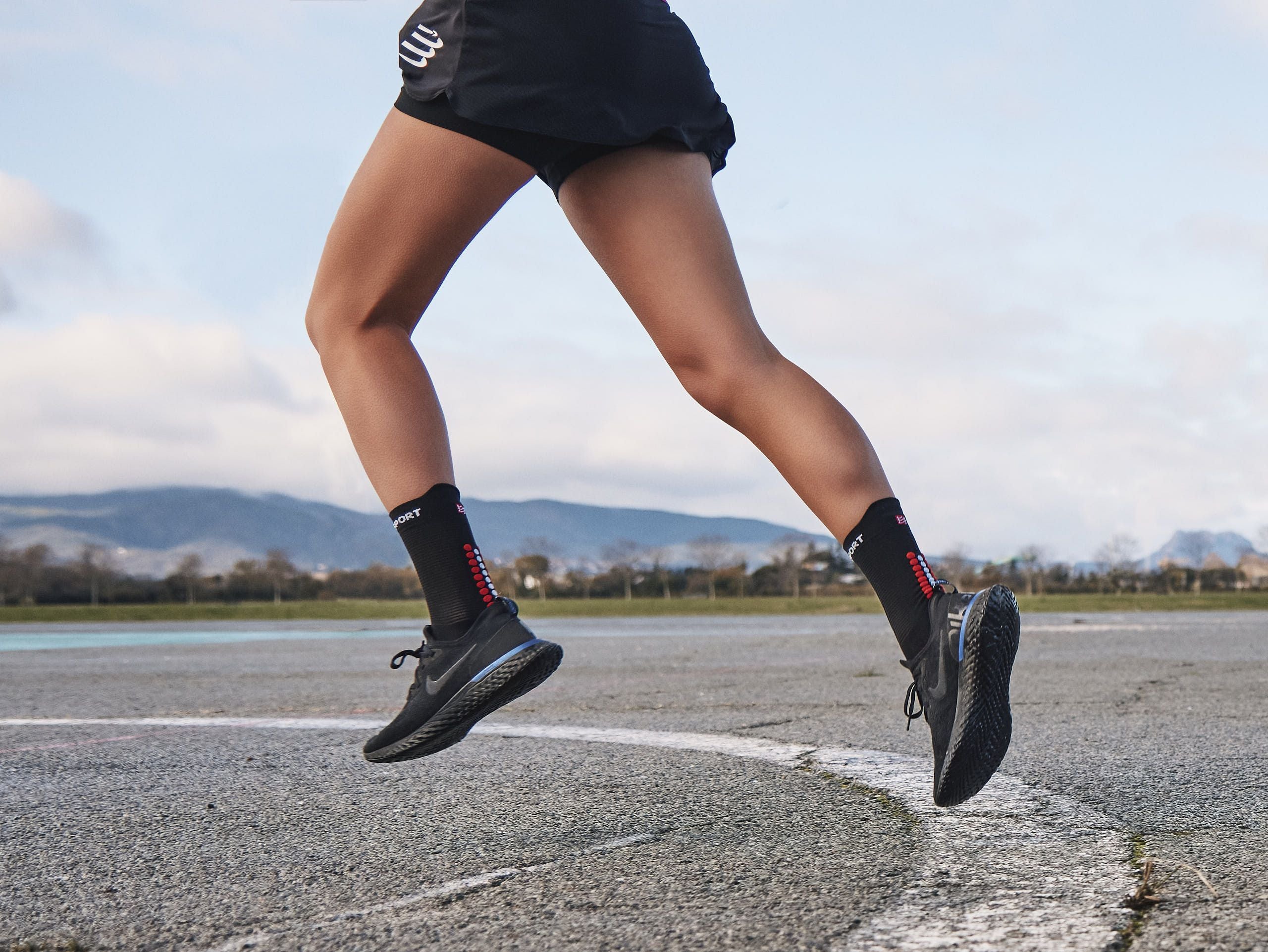 Compressport Unisex's Pro Racing Socks v4.0 Run High - Black/Red